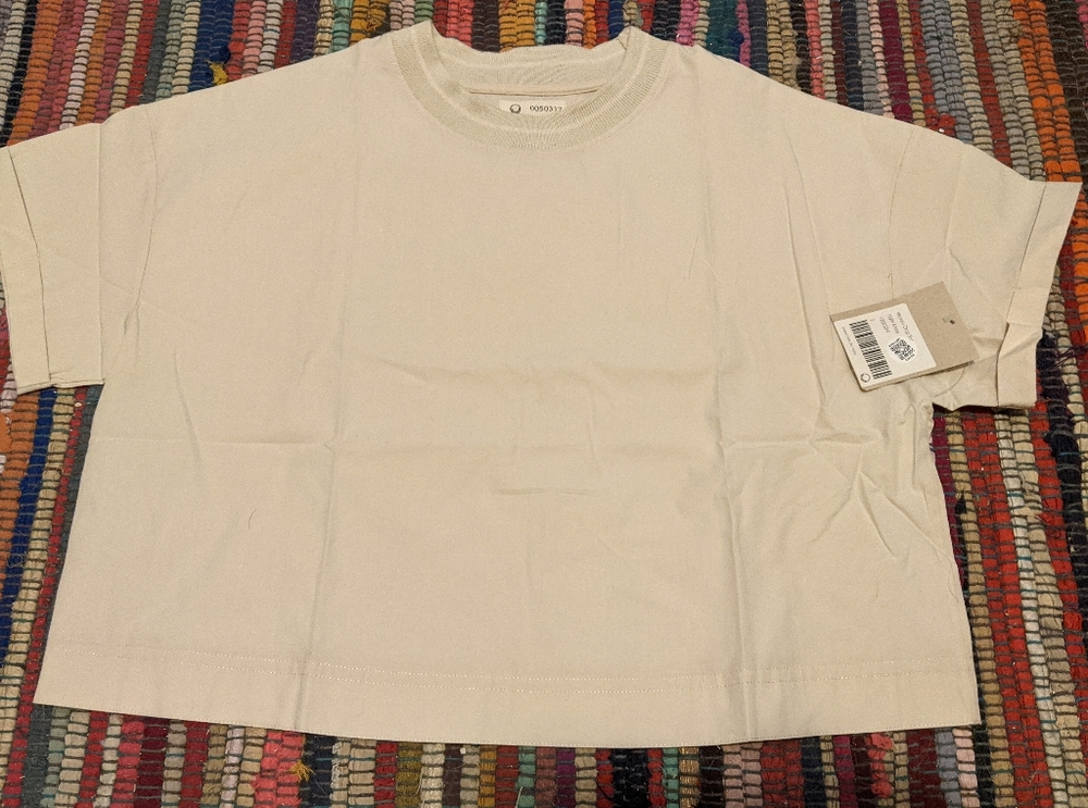 Boxy crop top